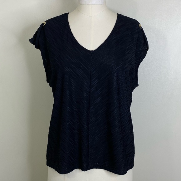 TANJAY PETITE MEDIUM CHIC VNECK TOP WITH GOLD SHOULDER GROMMETS LOOP DESIGN - Picture 4 of 14